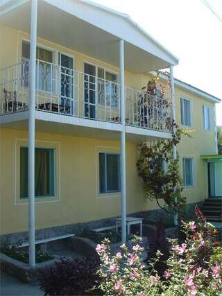 Гостевой дом Крымские дачи Щёлкино Стандартные апартаменты-3